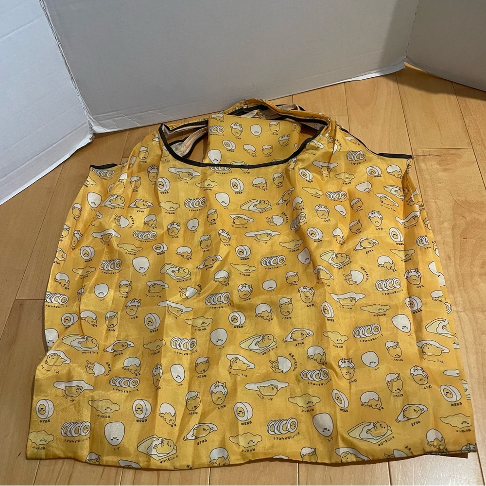 Sanrio gudetama large yellow packable tote - Picture 5 of 6